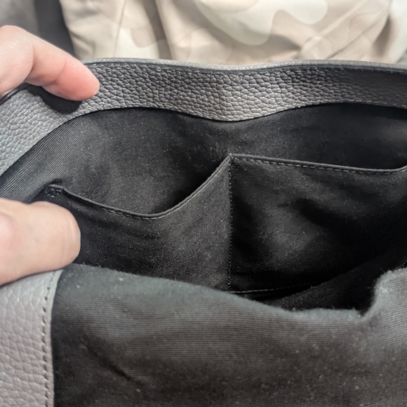 Like New! Marc Jacobs Signature Bag, Grey With Dust Cover - Picture 10 of 12